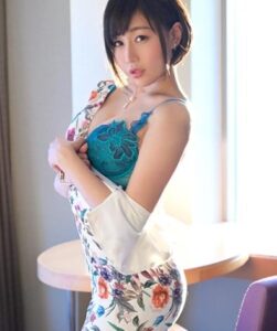 LUXU-1079